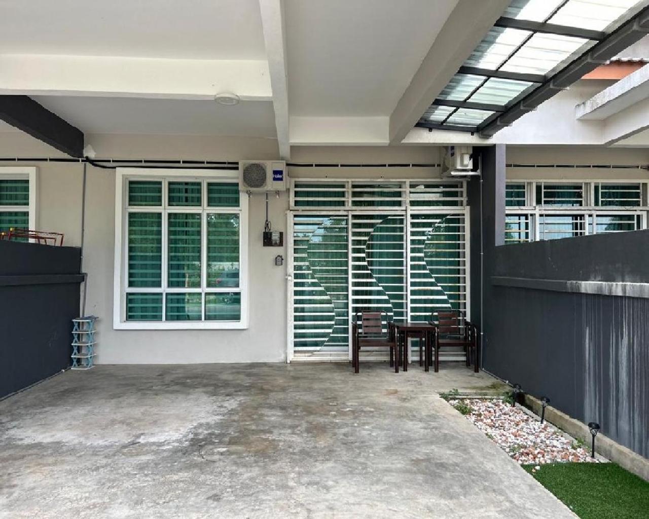 M2H Homestay Kuantan Esterno foto